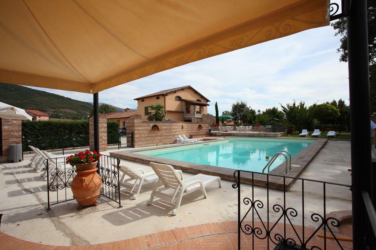 Villa Residenza Le Querce Trilocale Fossato di Vico Esterno foto