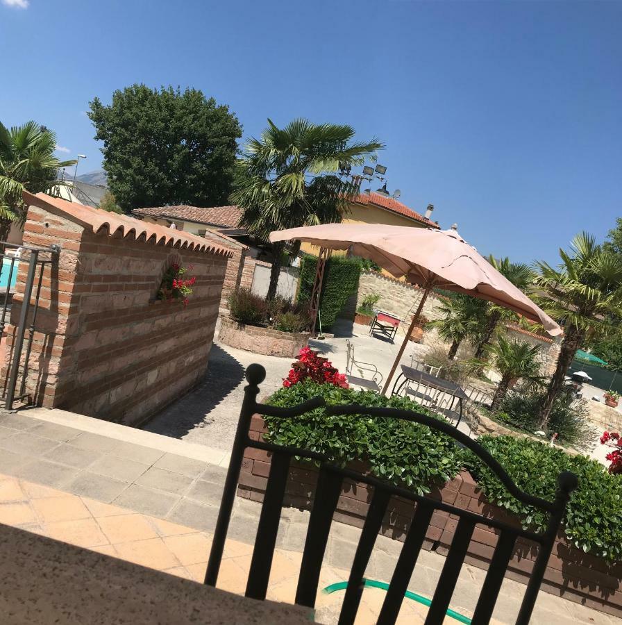 Villa Residenza Le Querce Trilocale Fossato di Vico Esterno foto