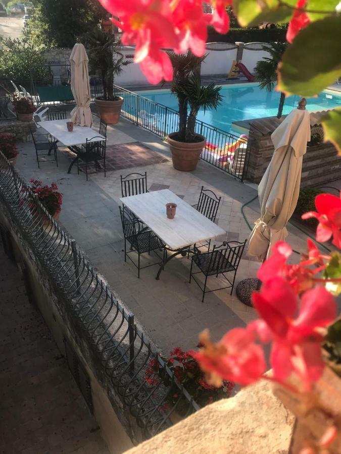 Villa Residenza Le Querce Trilocale Fossato di Vico Esterno foto